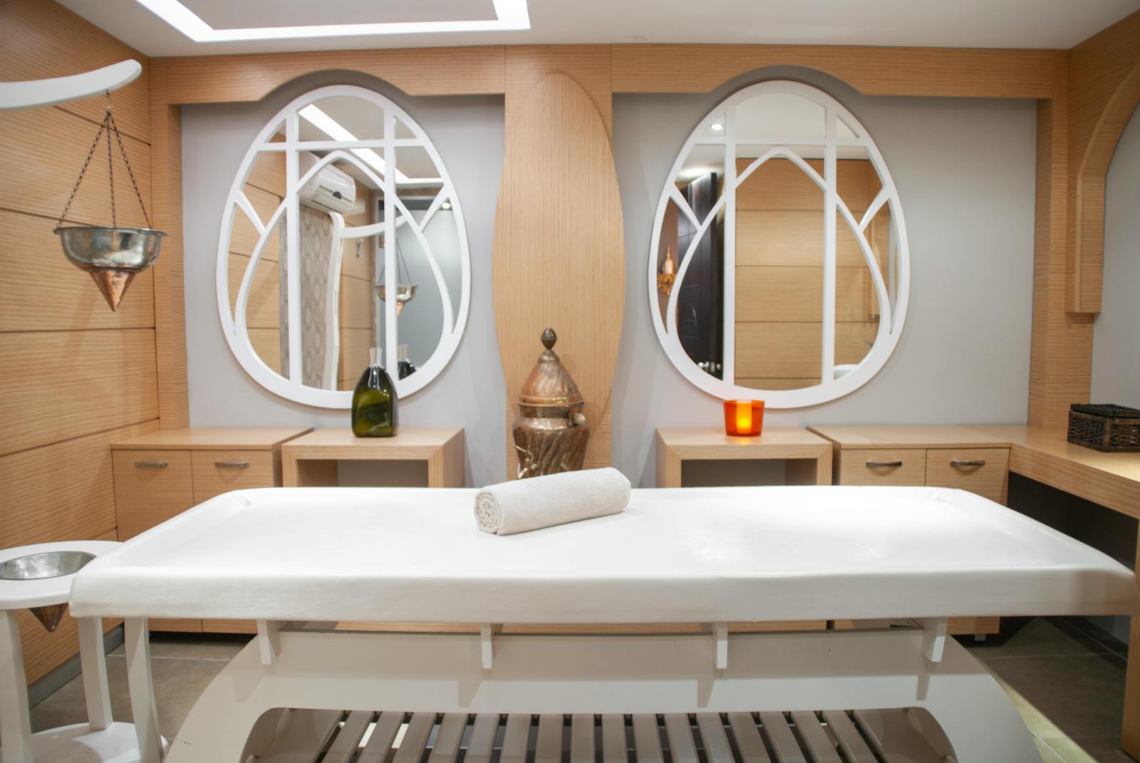 Full body scrub massage service at Masculine Bliss